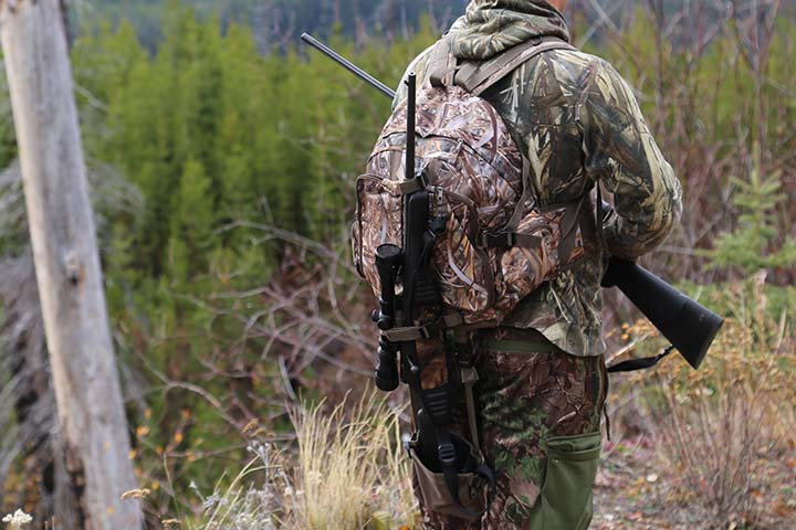 reed camo hunting backpack with extra rifle carrier pouch